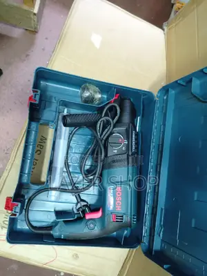 800w Bosch Rotary Hammer