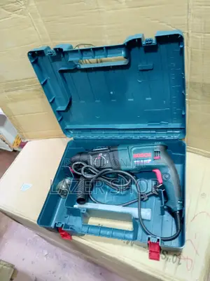 800w Bosch Rotary Hammer