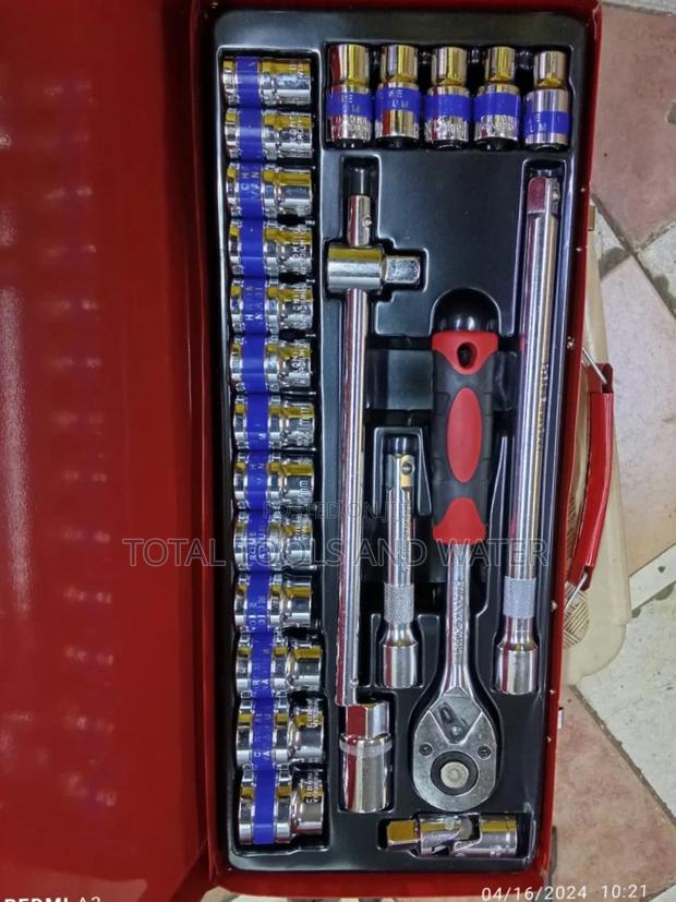 24pc Wrench Set With Ratchet Wrench,8mm to 32mm Sockets