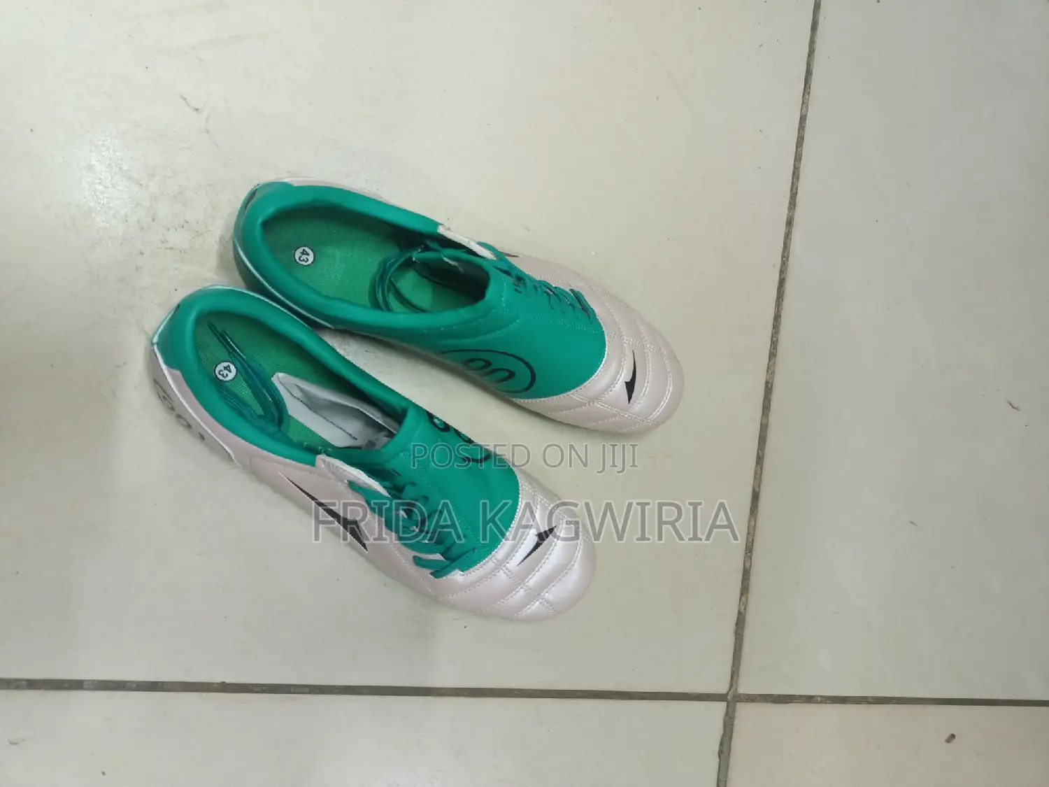 Soccer Boots With Side Laces