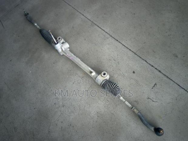 Toyota Belta Steering Rack.