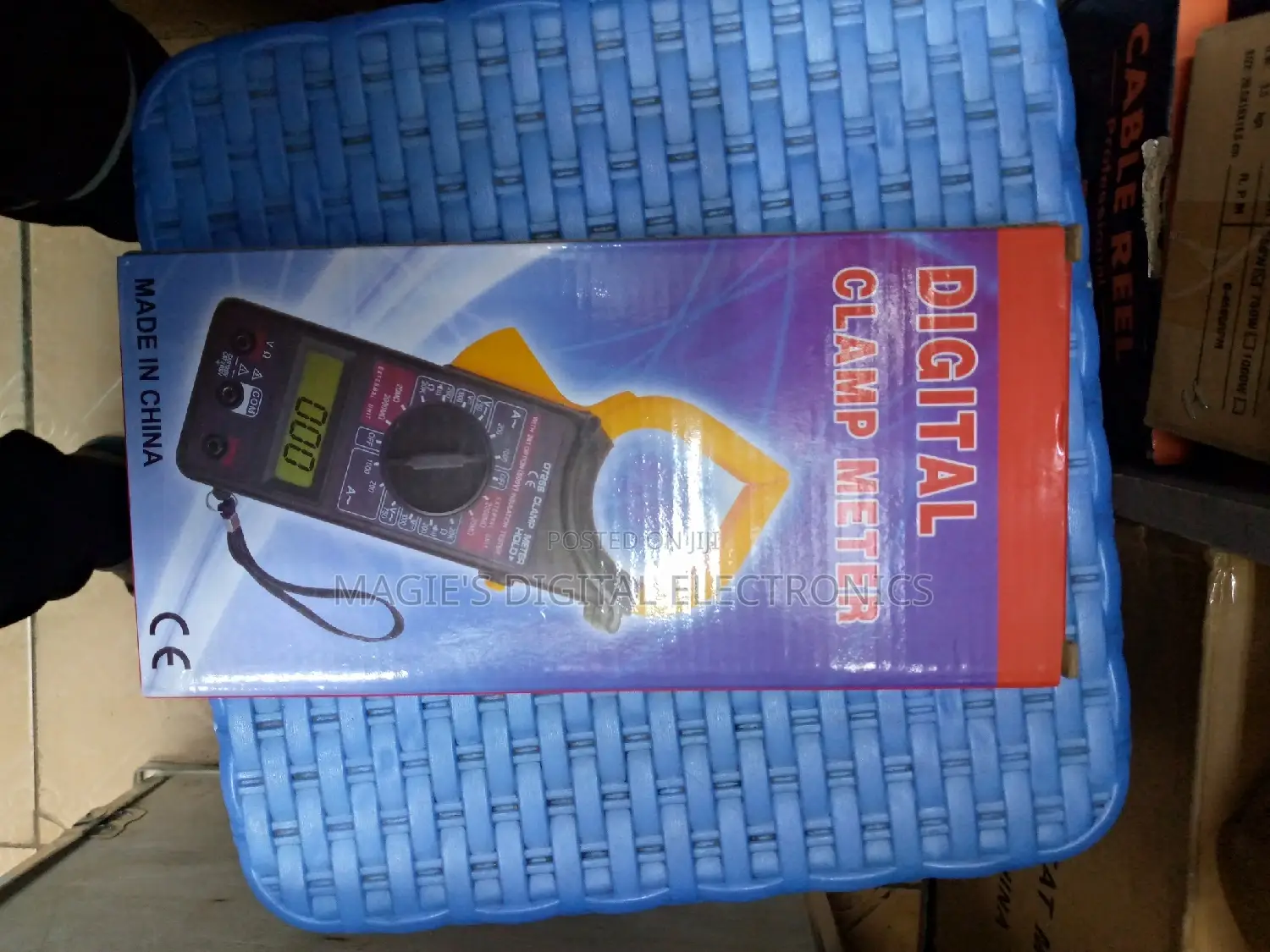 Efficient Digital Clamp Meter