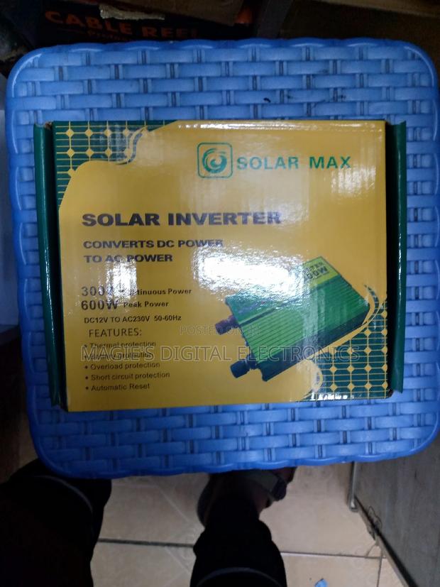 DC to AC Solar Inverter