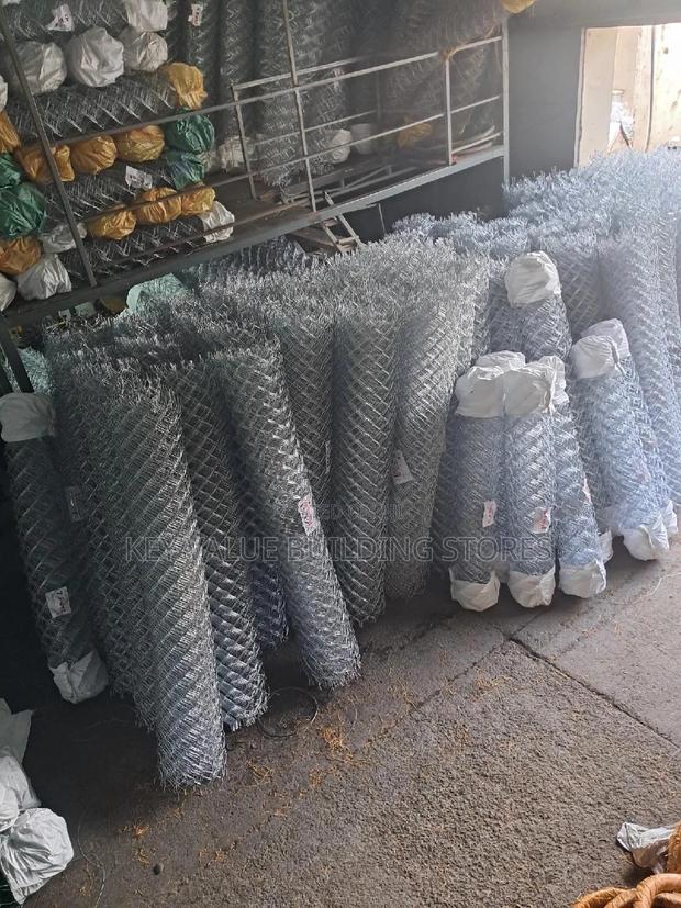 Quality Galvanized-Chainlink Fence (12.5g80 ×80 8fts)