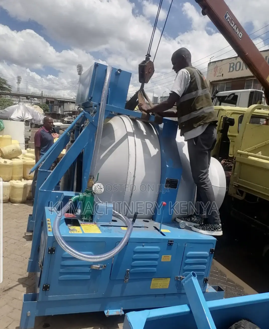 High Quality Self Loading Concrete Mixer