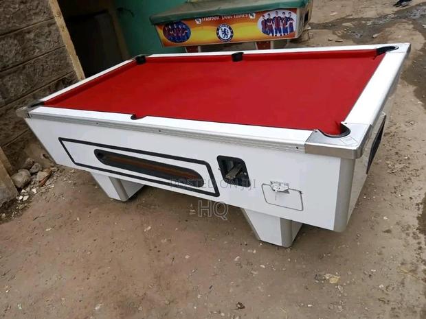 Pool Table Pool Table Pool Table Pool Table Pool Table Z8y7w - main view