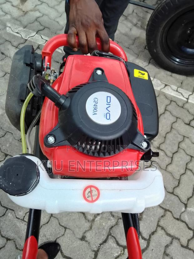 Divo Earth Auger Machine Available