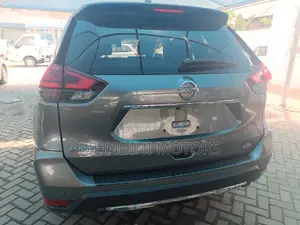 Nissan X-Trail 2017 Gray