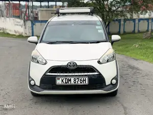 Toyota Sienta 2016 White