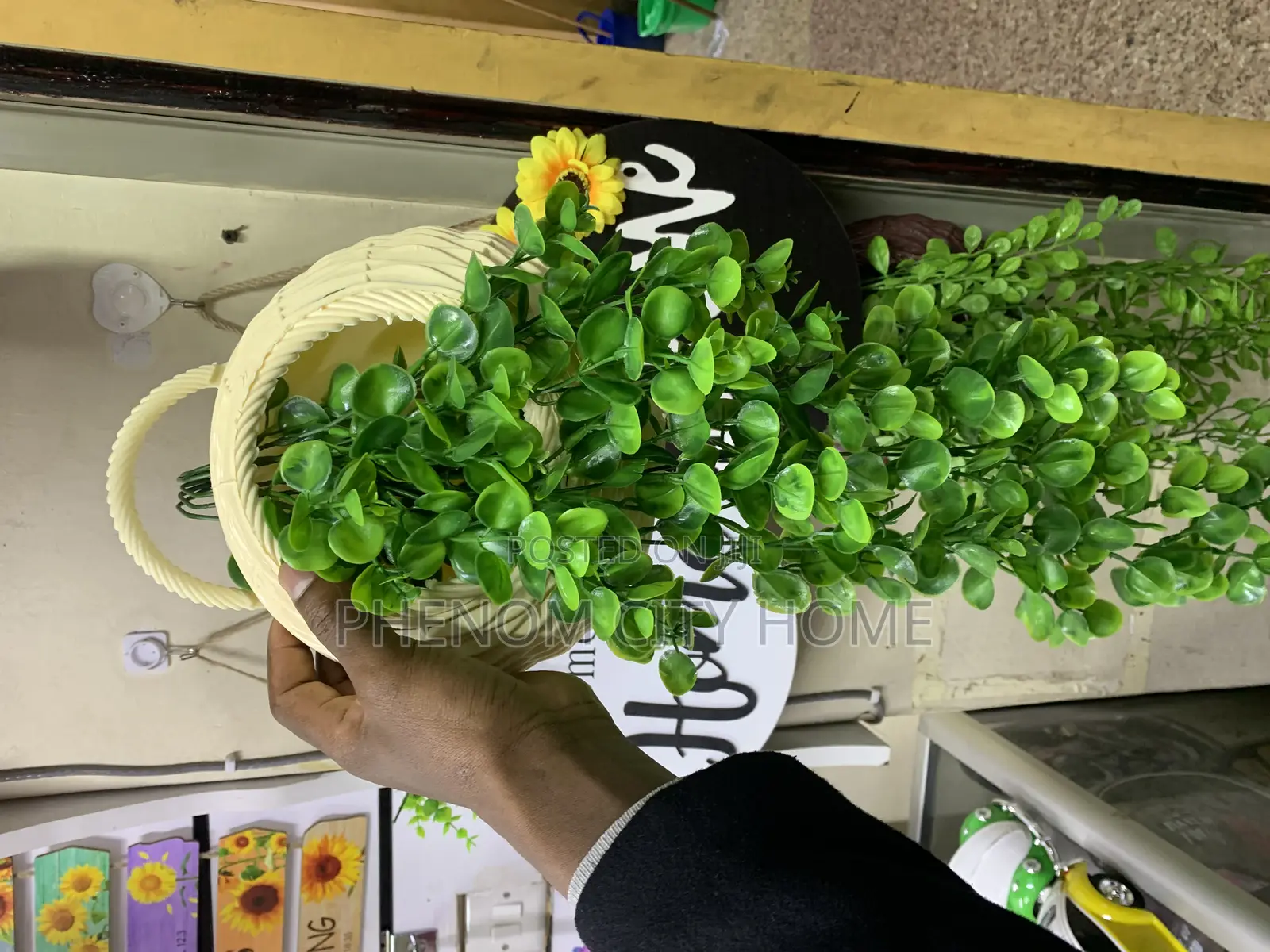 Decorative Wall Hangings With Vase