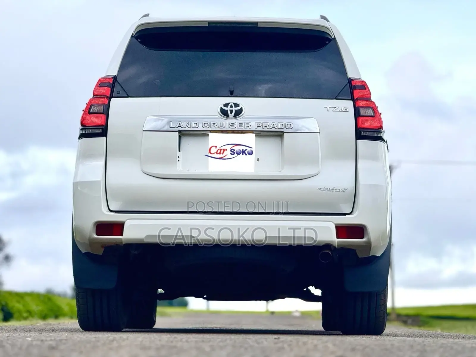Toyota Land Cruiser Prado 2018 Off white