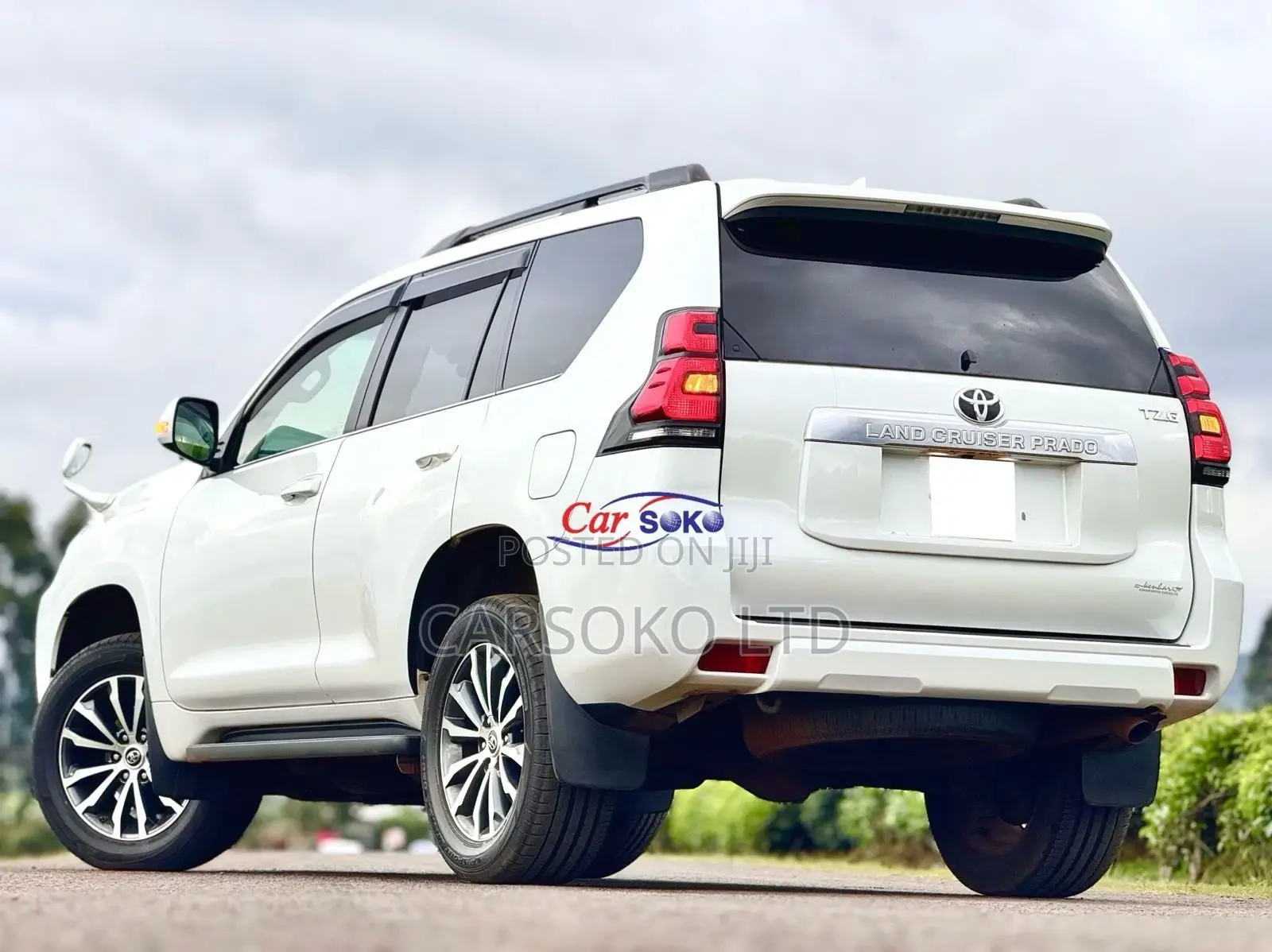 Toyota Land Cruiser Prado 2018 Off white