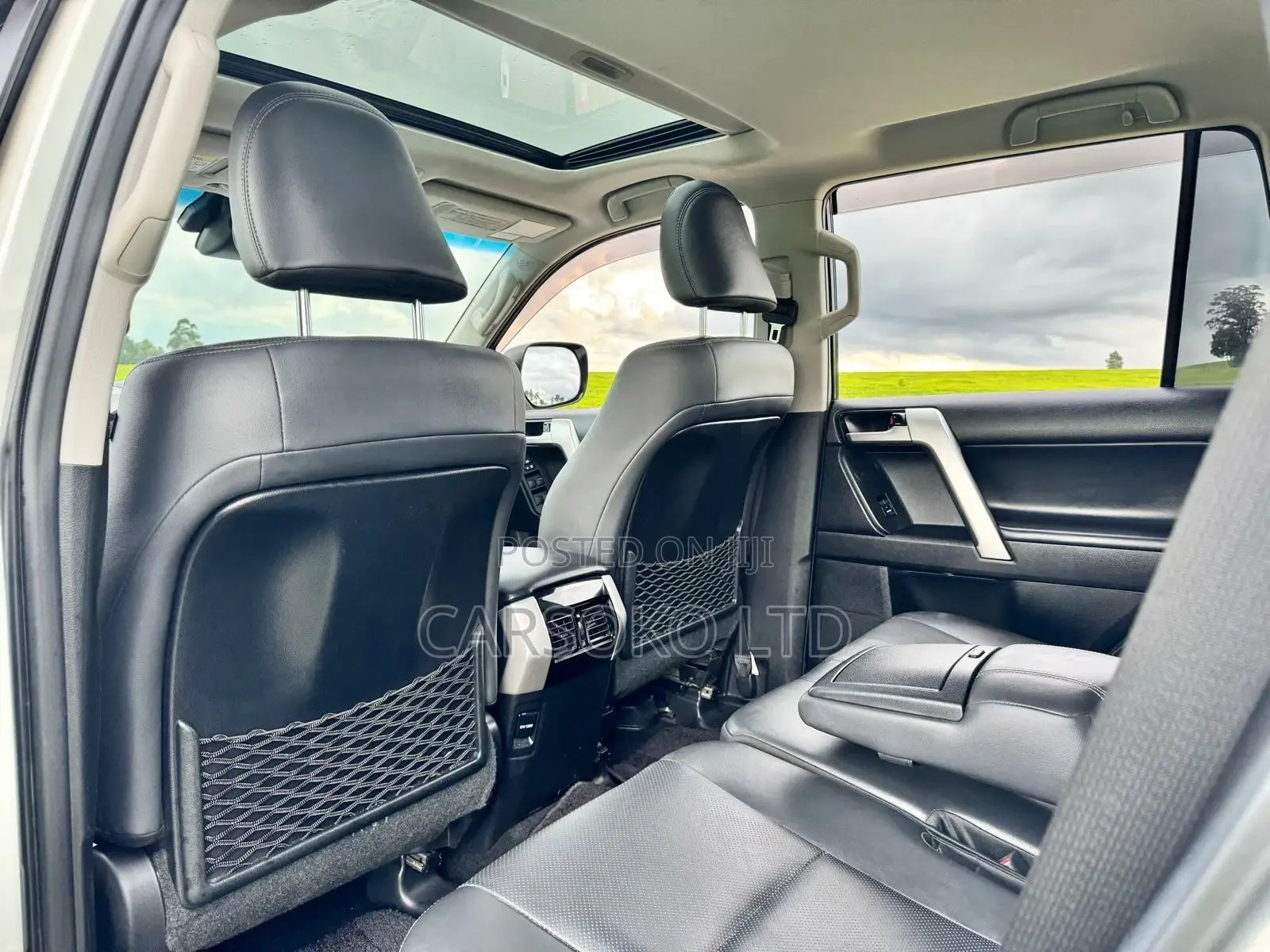 Toyota Land Cruiser Prado 2018 Off white