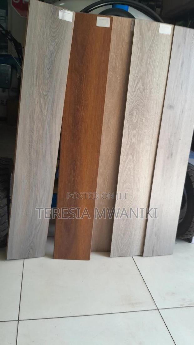 High Quality Wood Laminate Flooring - thumbnail 2