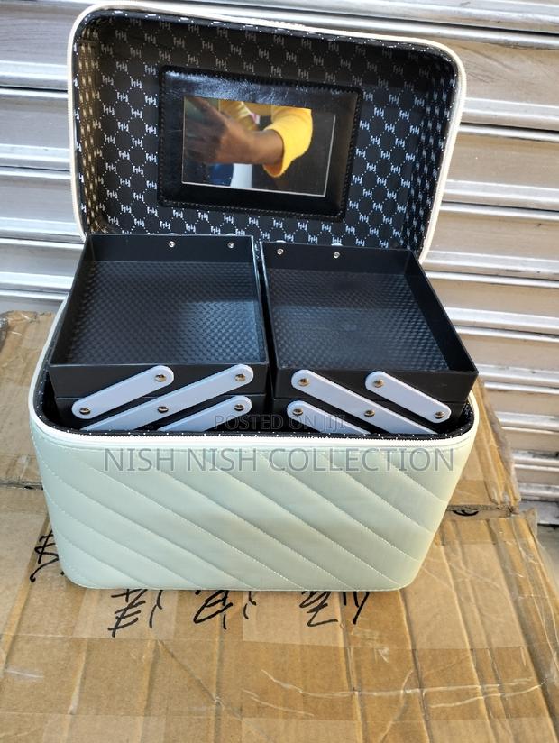 Mint Green Make Up Box - thumbnail 3