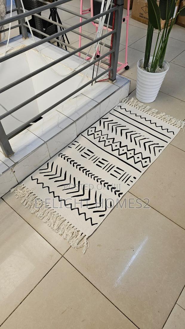 Bohemian Geometric Rugs With Tassles - thumbnail 2