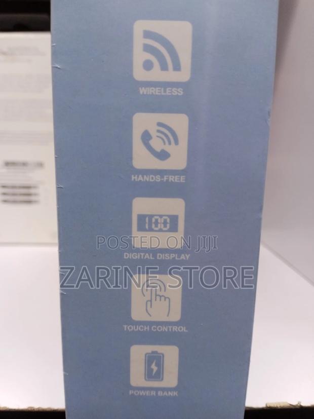 Wireless Earbuds With Power Bank - thumbnail 4