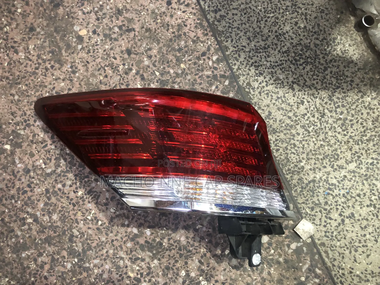 Toyota Crown Royal 2018 Taillight