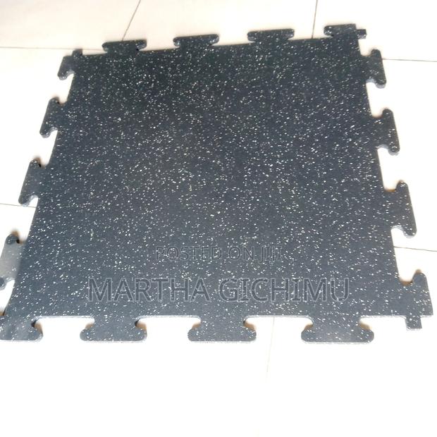 Interlocking Gym Mats - thumbnail 2