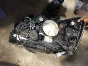 Toyota Kluger 2005 Xenon Headlight(Square)
