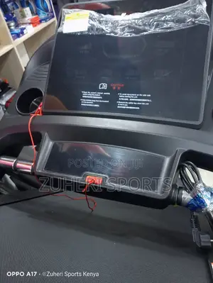 Heavy Duty Treadmill Commercial Use Capacity Gyms and Hotels
