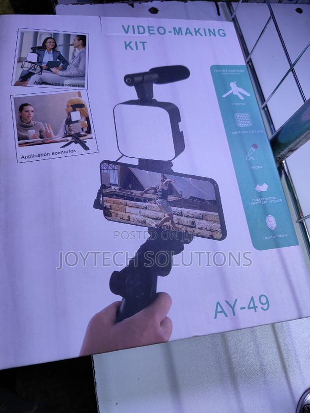 Handheld Phone Stabilizing Photography Video Light With Mic - thumbnail 2
