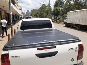 Hard Tri Fold Tonneau Cover for Toyota Hilux Double Cabin