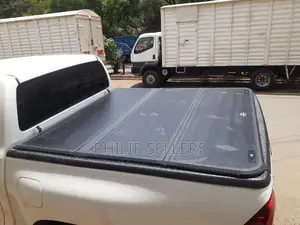Hard Tri Fold Tonneau Cover for Toyota Hilux Double Cabin