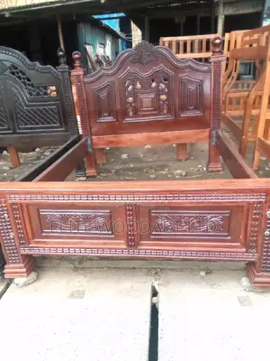 Kings Mahogany 5x6 Bed