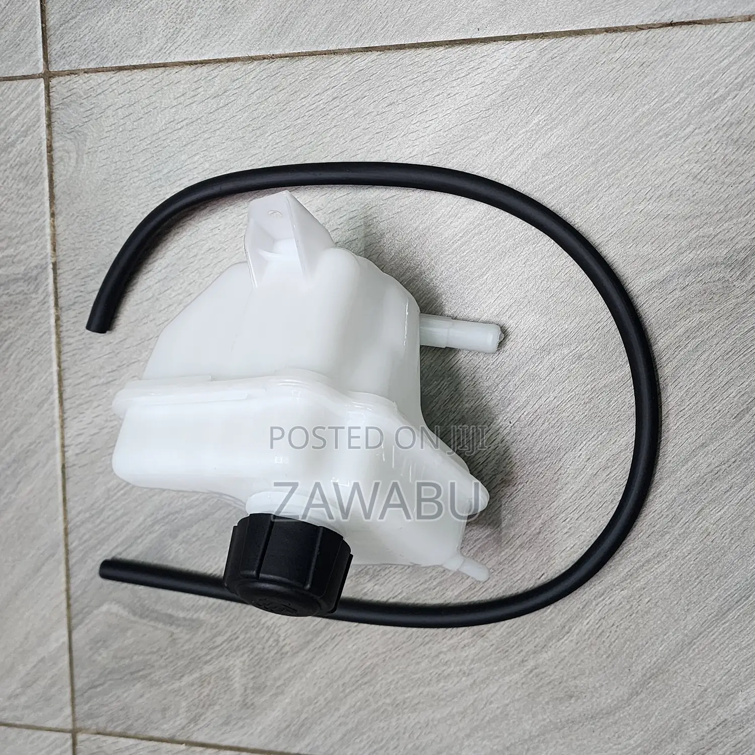 Nissan Dualis Windscreen Coolant Bottle