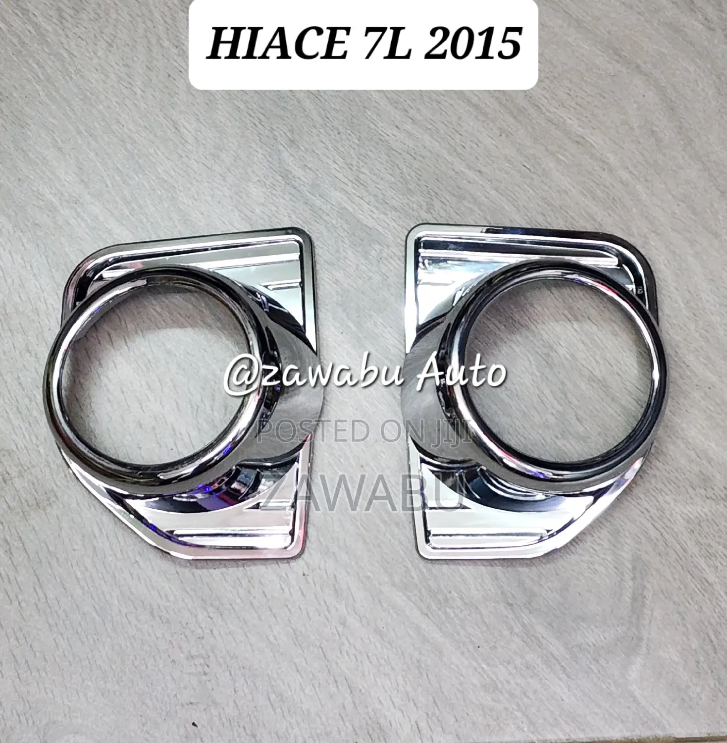 HIACE 7L Chrome Foglight Cover 2012_2017