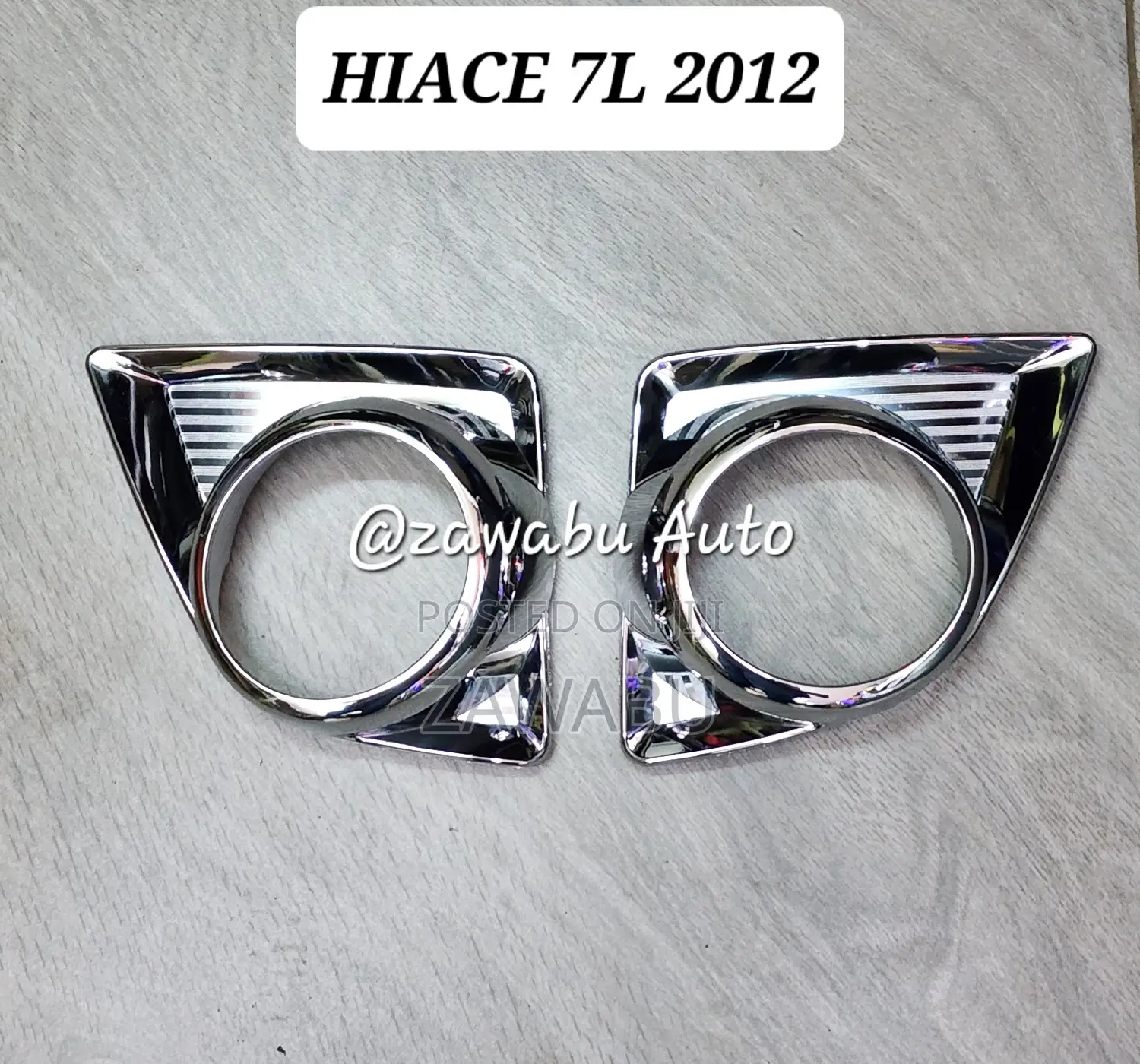HIACE 7L Chrome Foglight Cover 2012_2017