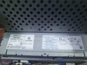 Radio Screen Toyota Crown With 2 Fan's.