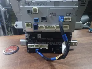 Radio Screen Toyota Crown With 2 Fan's.