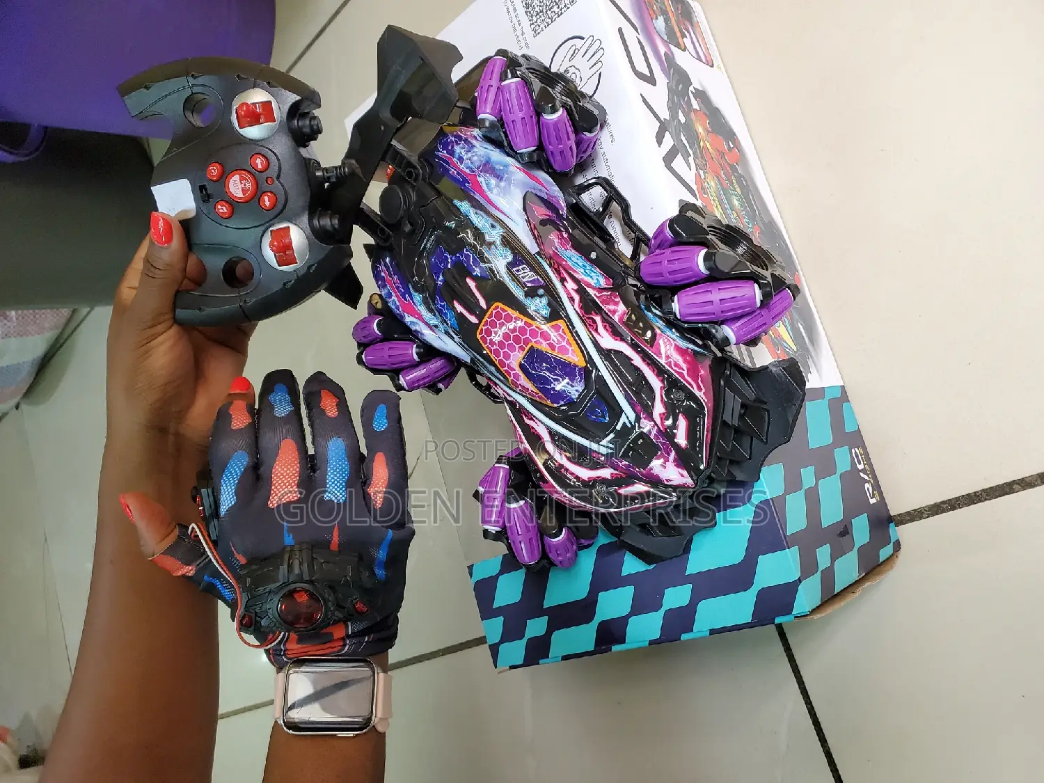 Rc Stunt Car With Kinetic Sensing Gloves With Controller