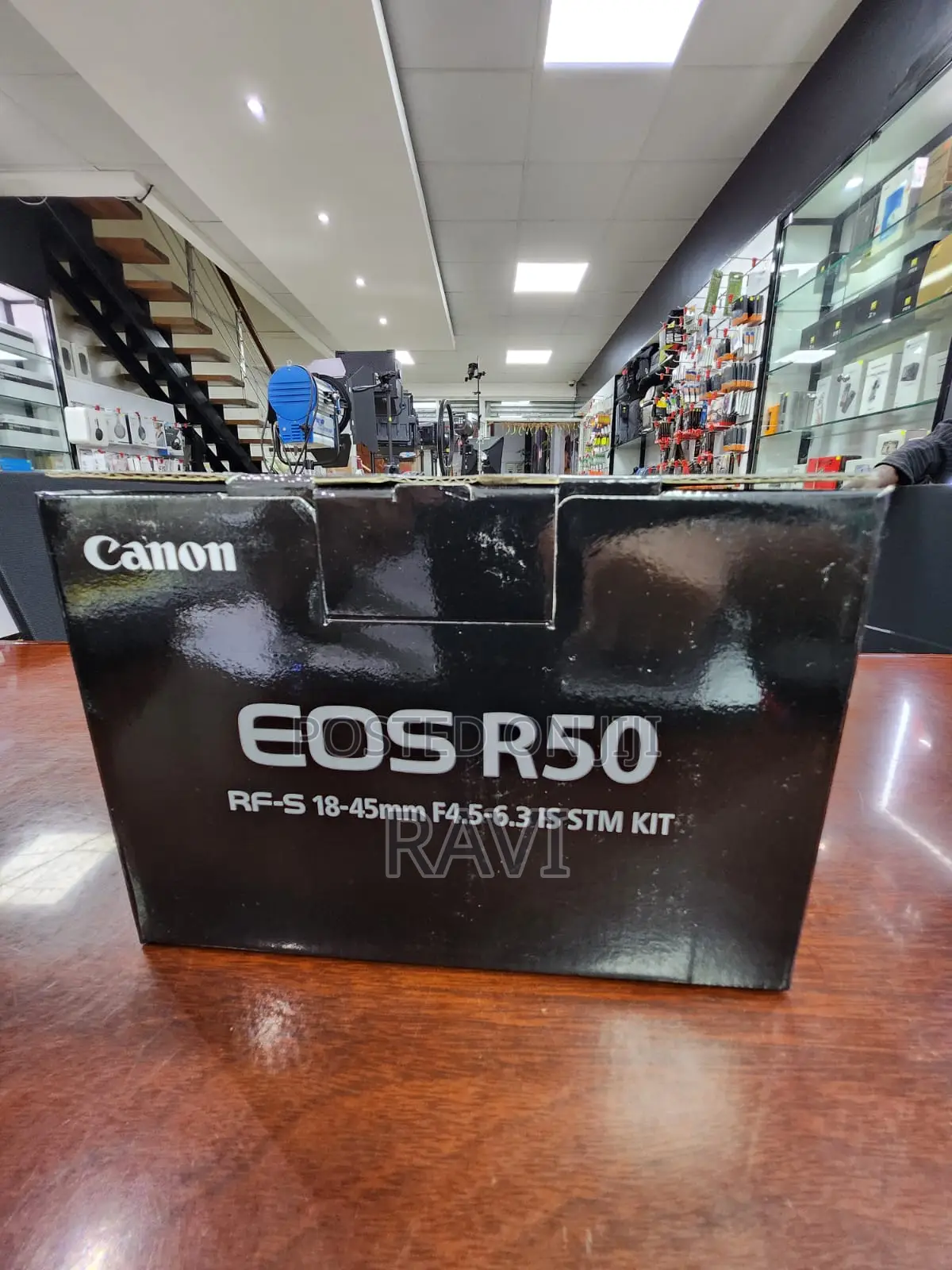 Canon R50 Kit With 18-45mm Lens