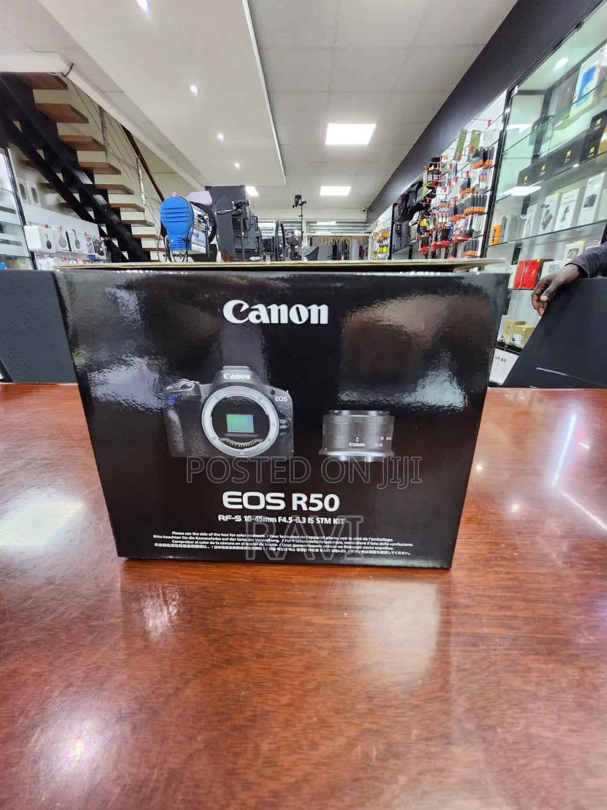 Canon R50 Kit With 18-45mm Lens