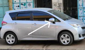 Side Mirror Blinker TOYOTA RACTIS 2012<