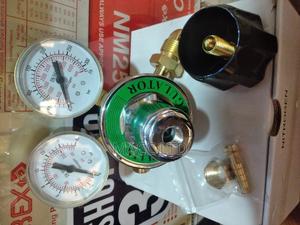 Nitrogen Regulator/Nitrogen Guage - main view