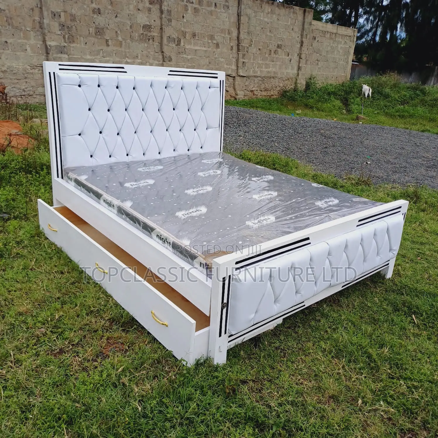Offer!Bed Beds 5x6 With Drawer.