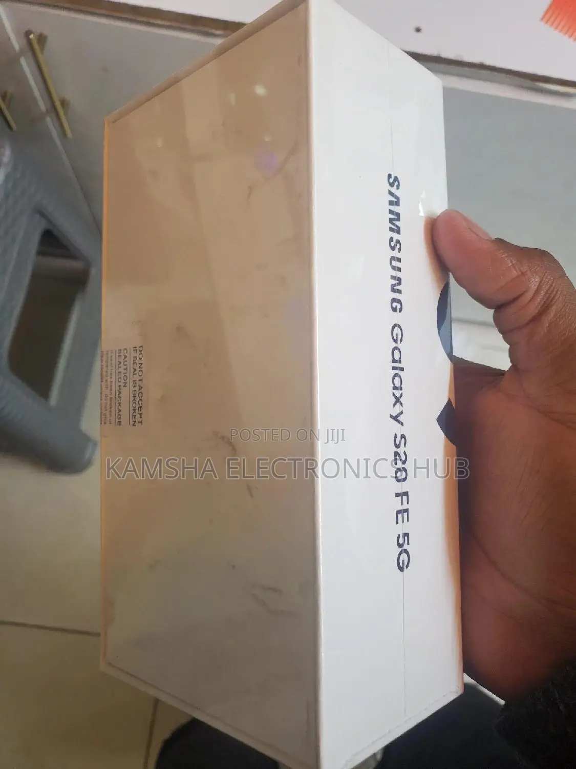 New Samsung Galaxy S20 FE 128 GB Red