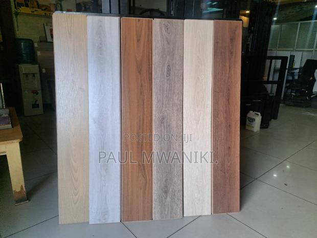 Residential/ Commercial Wood Laminate Flooring. 8mm - thumbnail 4