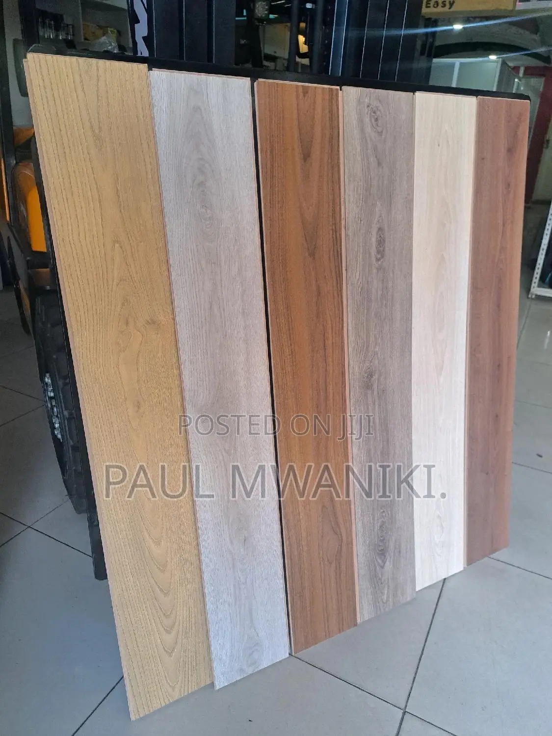 Residential/ Commercial Wood Laminate Flooring. 8mm