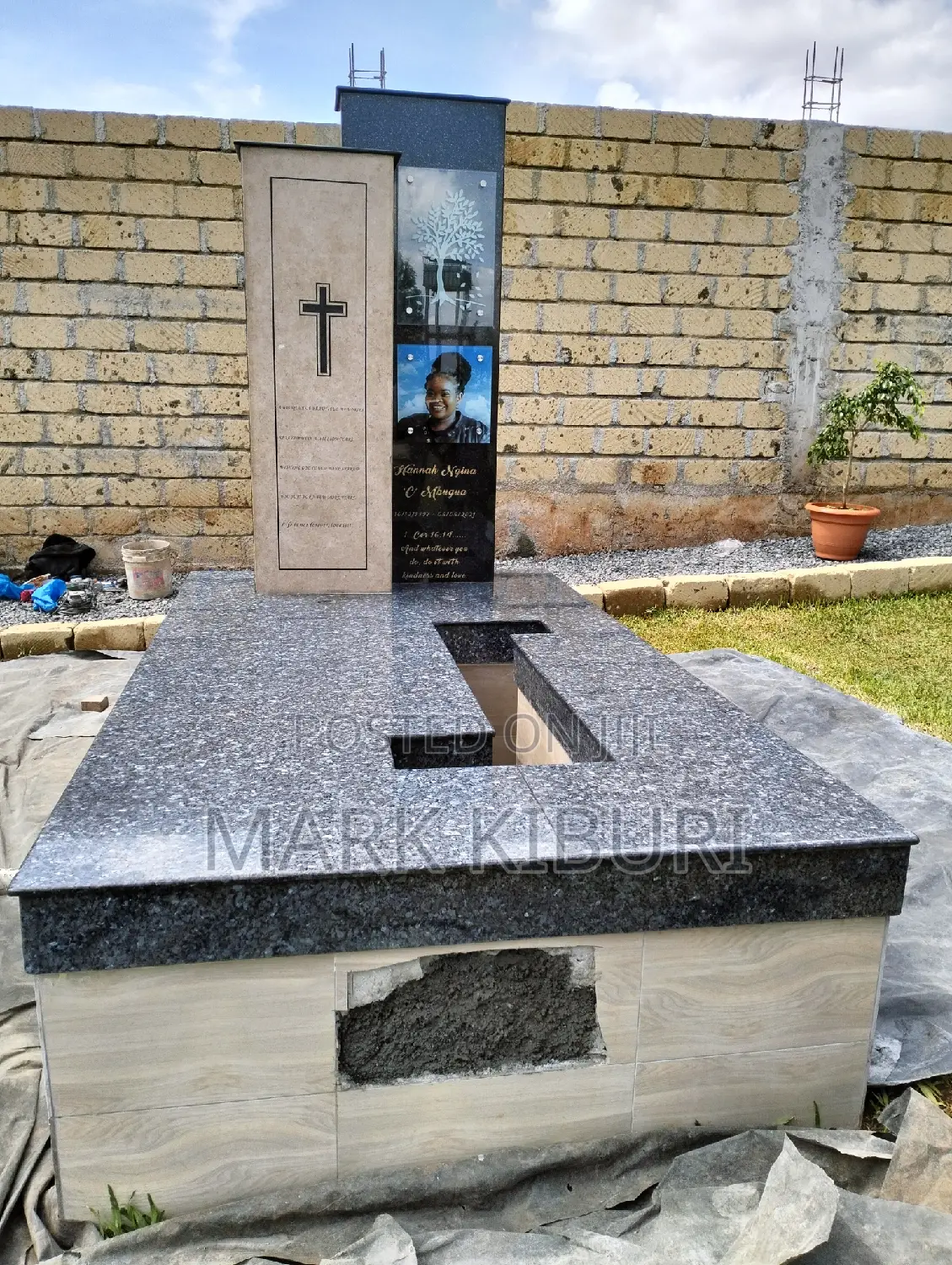Grave With Granite.