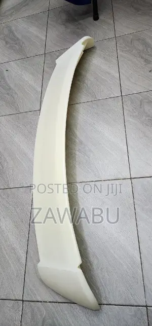 TOYOTA Hiace 7L Rear Boot Spoiler
