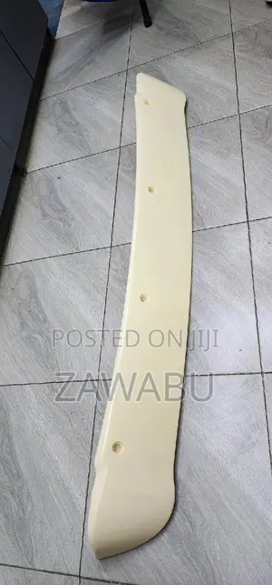 TOYOTA Hiace 7L Rear Boot Spoiler