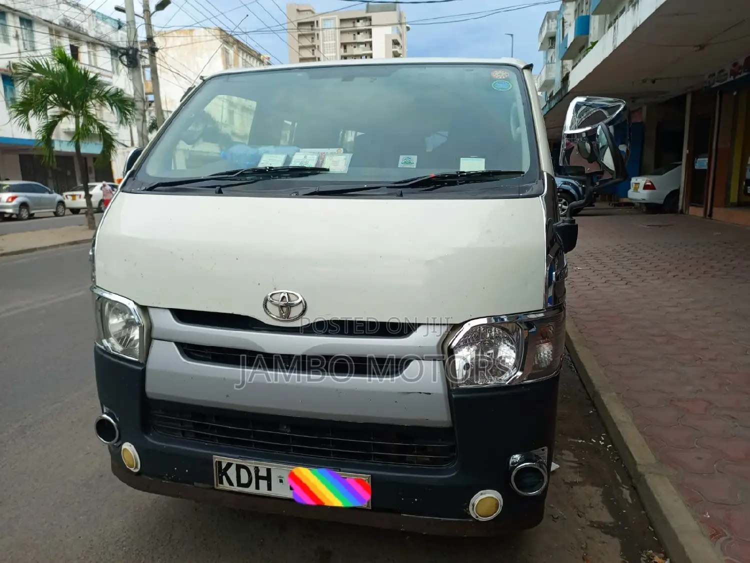 Toyota HiAce 2015 White