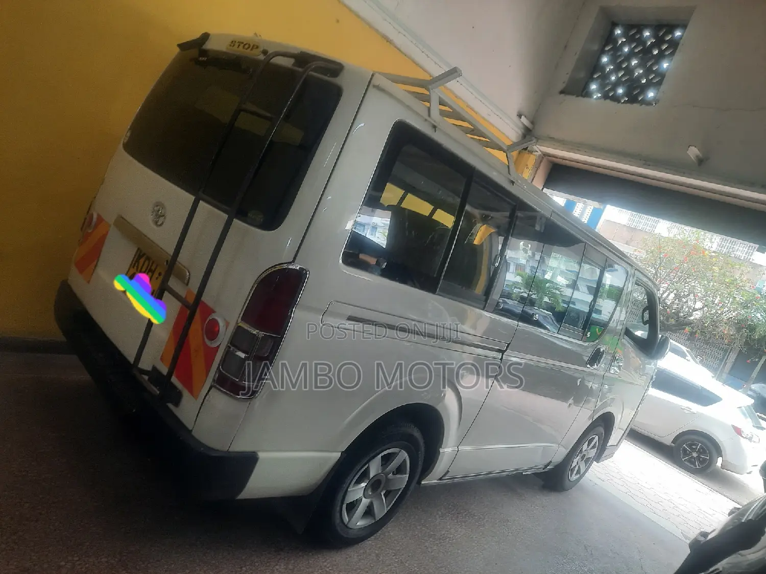 Toyota HiAce 2015 White