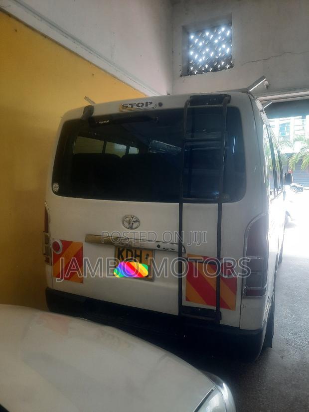 Toyota HiAce 2015 White - thumbnail 7