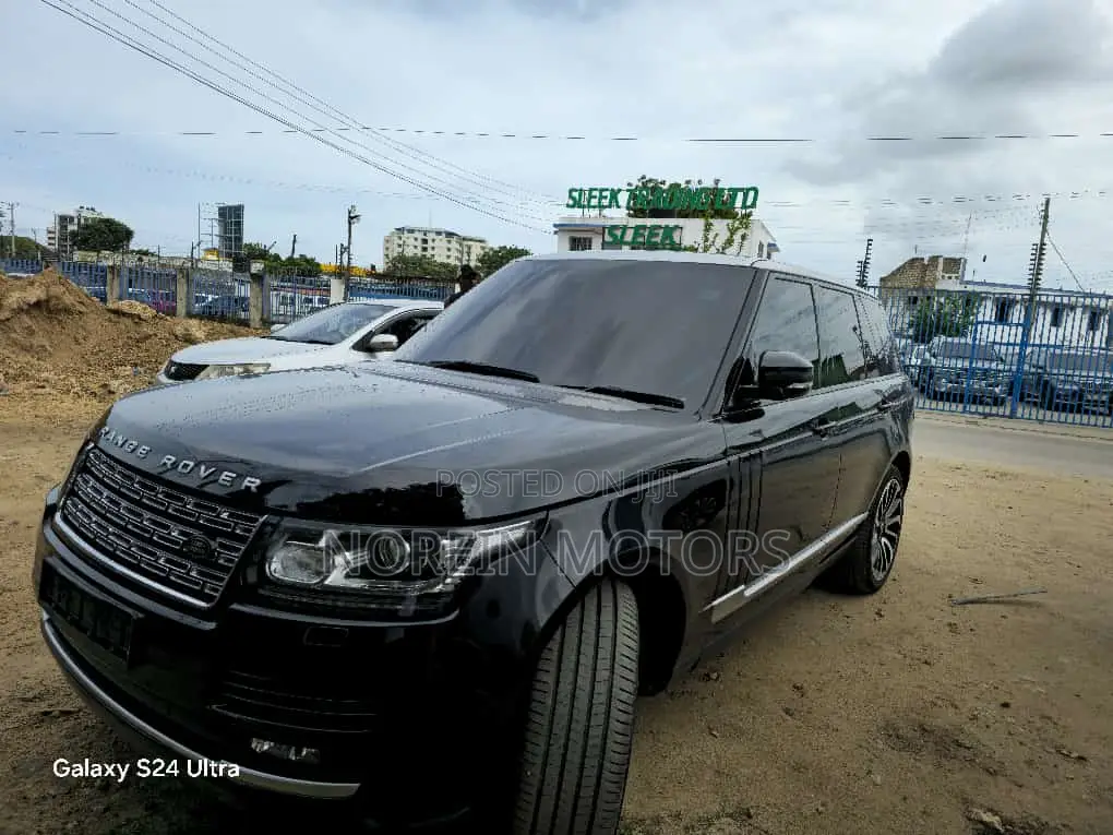 Land Rover Range Rover Vogue 2017 Matt Black